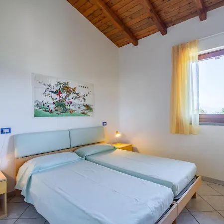 アパート Residenza Agrifoglio-6 By Interhome